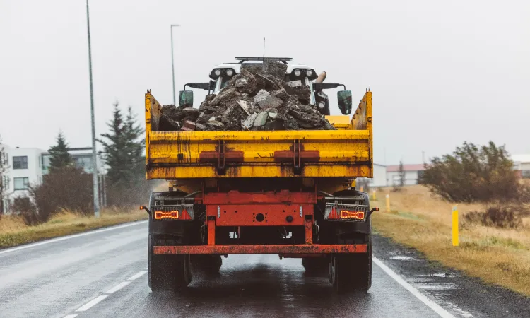 Transporte de Terra e Entulhos